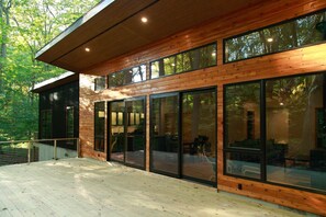 Design-Haus, 3 Schlafzimmer, Whirlpool | Terrasse/Patio