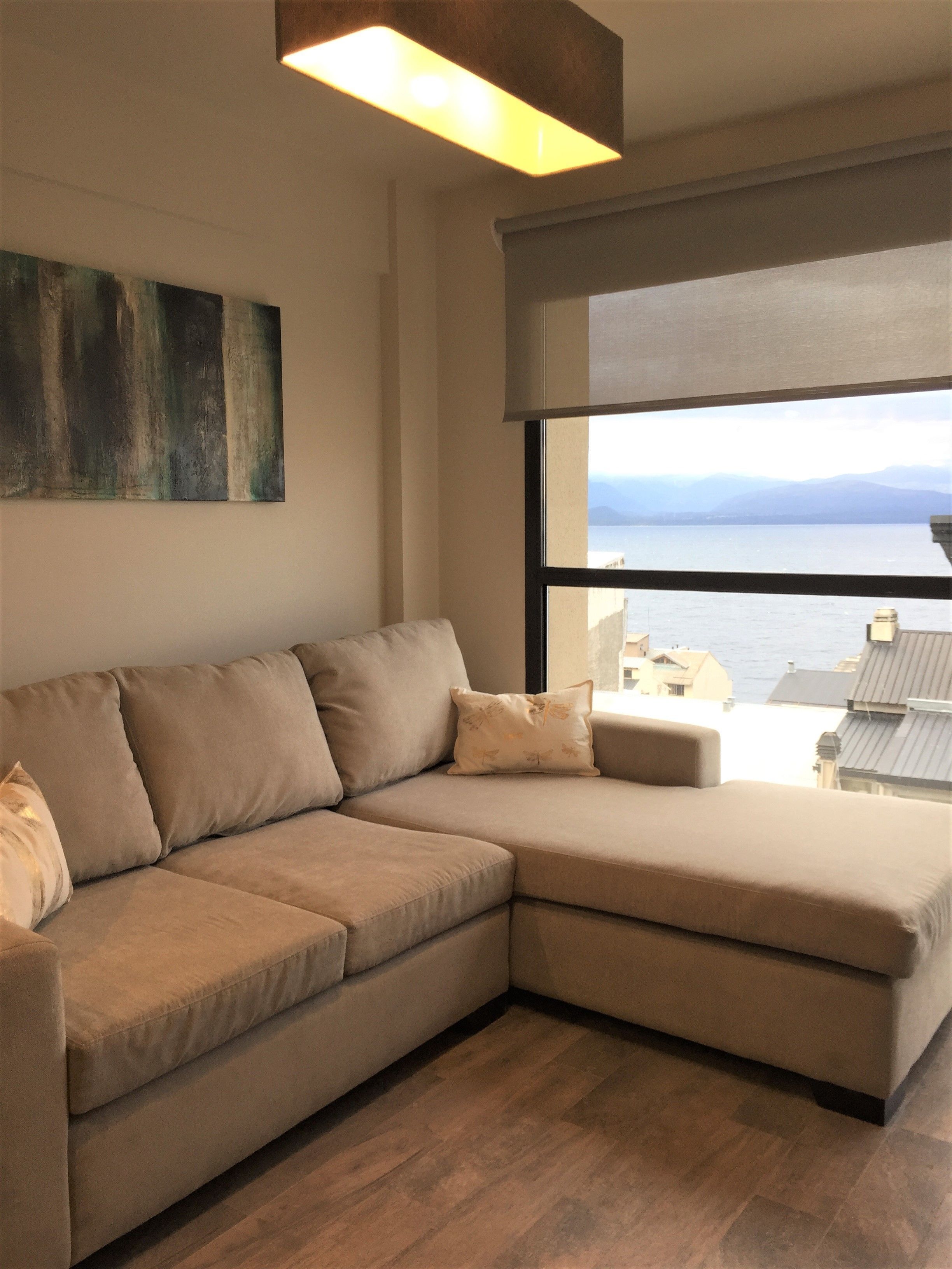 Apartment, 2 Bedrooms, Lake View (613) | Living room | Flat-screen TV