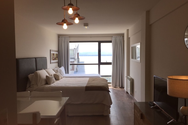 Junior Studio, 1 Queen Bed with Sofa bed, Partial Lake View (405) | View from room