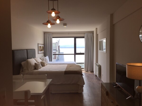 Junior-Studio, 1 Queen-Bett und Schlafsofa, eingeschränkter Seeblick (405) | Ausblick vom Zimmer