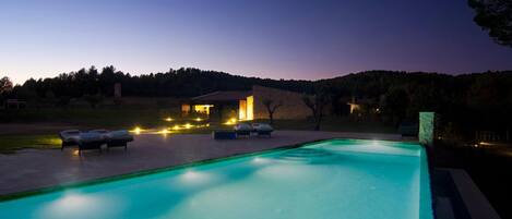 Seasonal outdoor pool