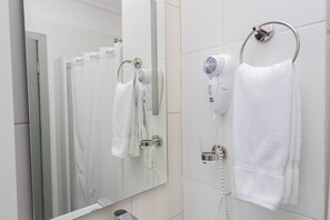 Bathroom sink - Nova Hotel (Ciudad Del Este)