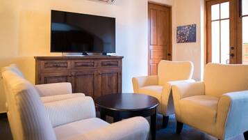 Family Villa, 2 Bedrooms | Living room | Flat-screen TV