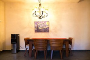Villa familiar, 2 habitaciones | Servicio a la habitación