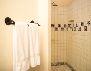 Family Villa, 2 Bedrooms | Bathroom | Shower, towels - FN535-Loreto Bay-Luxury Villa, next to Lap Pool (Loreto)