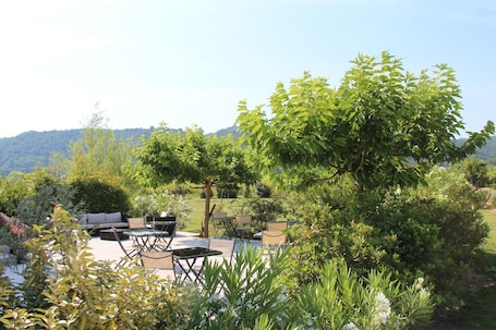 Áreas de la propiedad. Hôtel Le Domaine des Vignes