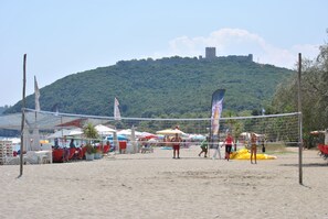 On the beach, white sand, beach bar - Ktima Garas (Dio-Olympos)