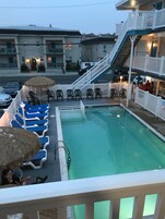 Piscina externa sazonal