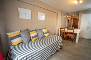 Apartamento clássico, 2 quartos | Wi-Fi de cortesia