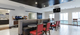 Holiday Inn Express & Suites - South Bend Casino by IHG