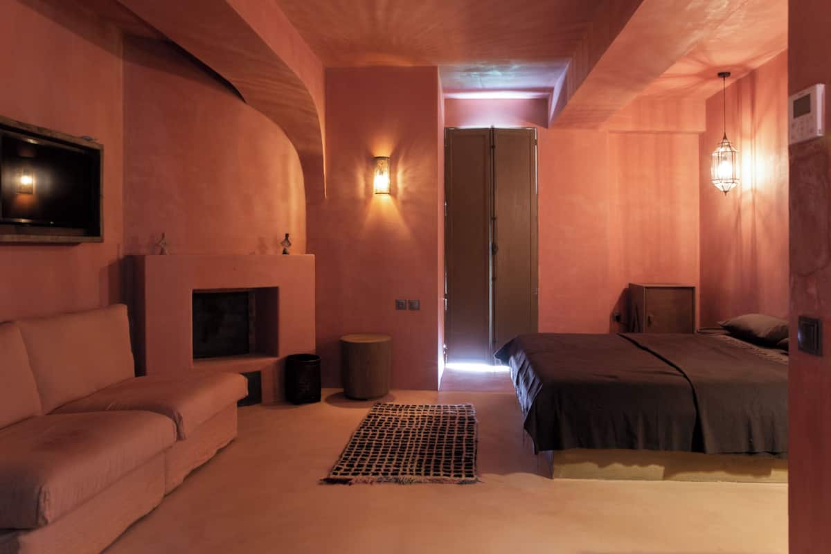 1 chambre, literie de qualité supérieure, minibar, bureau