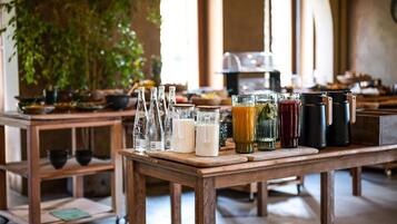 Free buffet breakfast