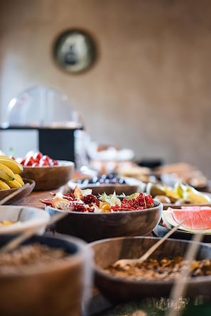 Breakfast buffet - Life Gallery Hotel (Korçë)