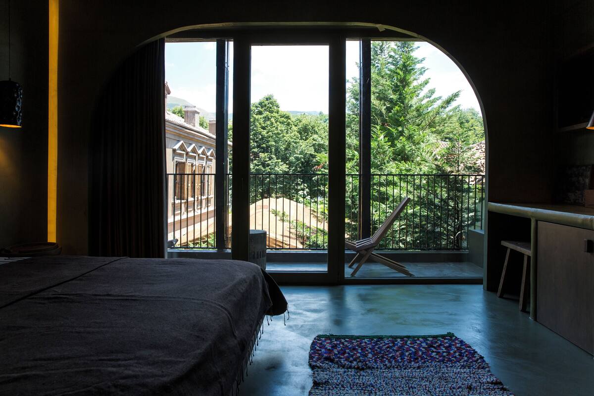 shobal room | 1 bedroom, premium bedding, minibar, desk