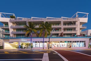 Front of property – evening/night - SoBe Ocean Drive Suites (Miami Beach)