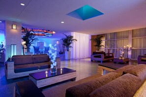 Lobby lounge - SoBe Ocean Drive Suites (Miami Beach)
