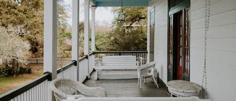 Suite Luxe, 2 chambres, balcon, vue établissement | Vue depuis le balcon