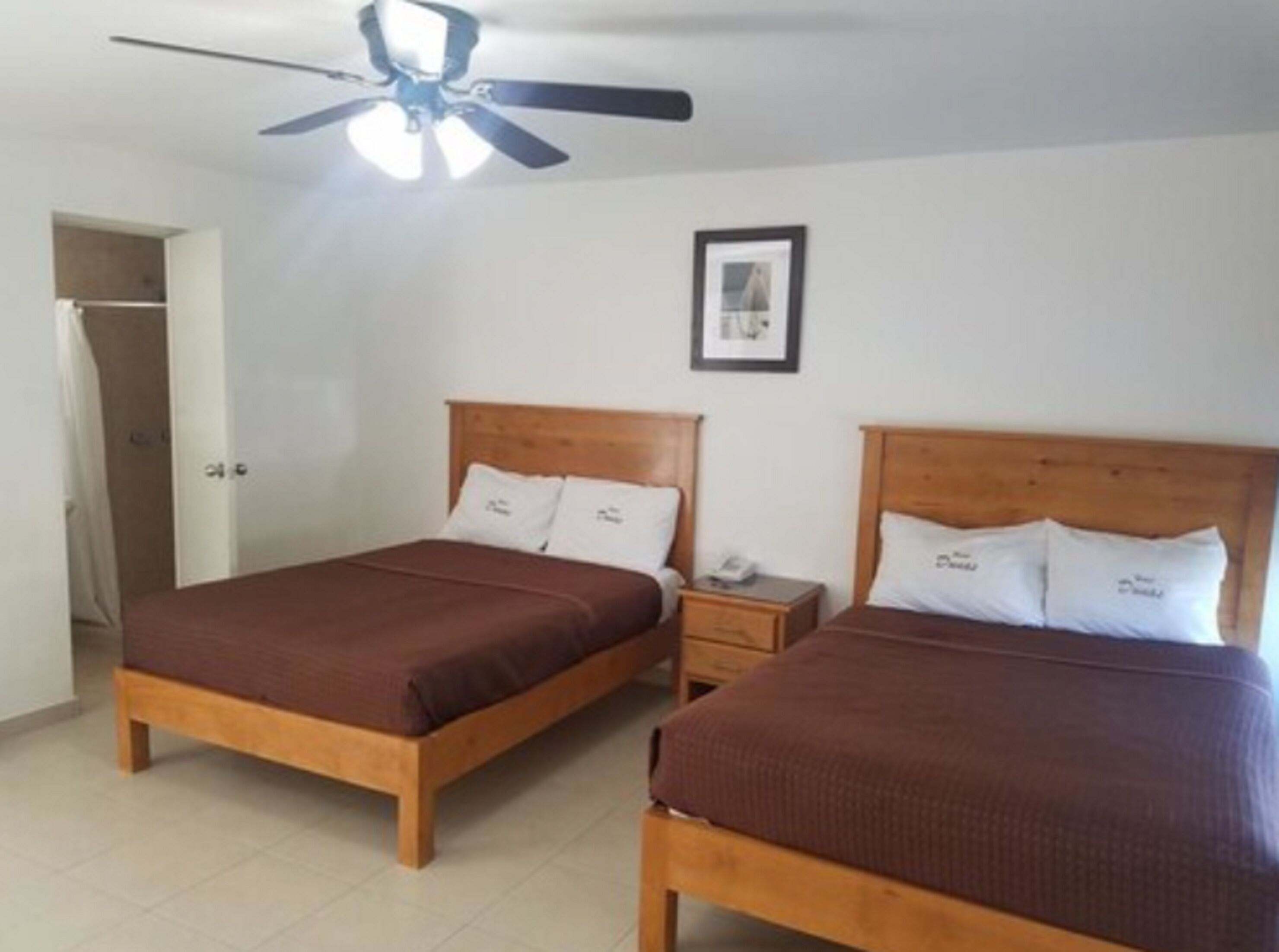 Double Room, 2 Double Beds | Desk, iron/ironing board, free WiFi