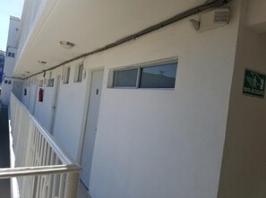 Hallway - Hotel Santa Fe (Tijuana)