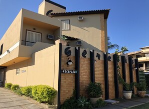 숙박 시설 입구