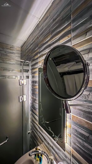 Chambre Standard | Lit avec matelas Select Comfort, minibar, rideaux dâobscurcissement