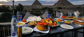 Panorama Pyramids Inn