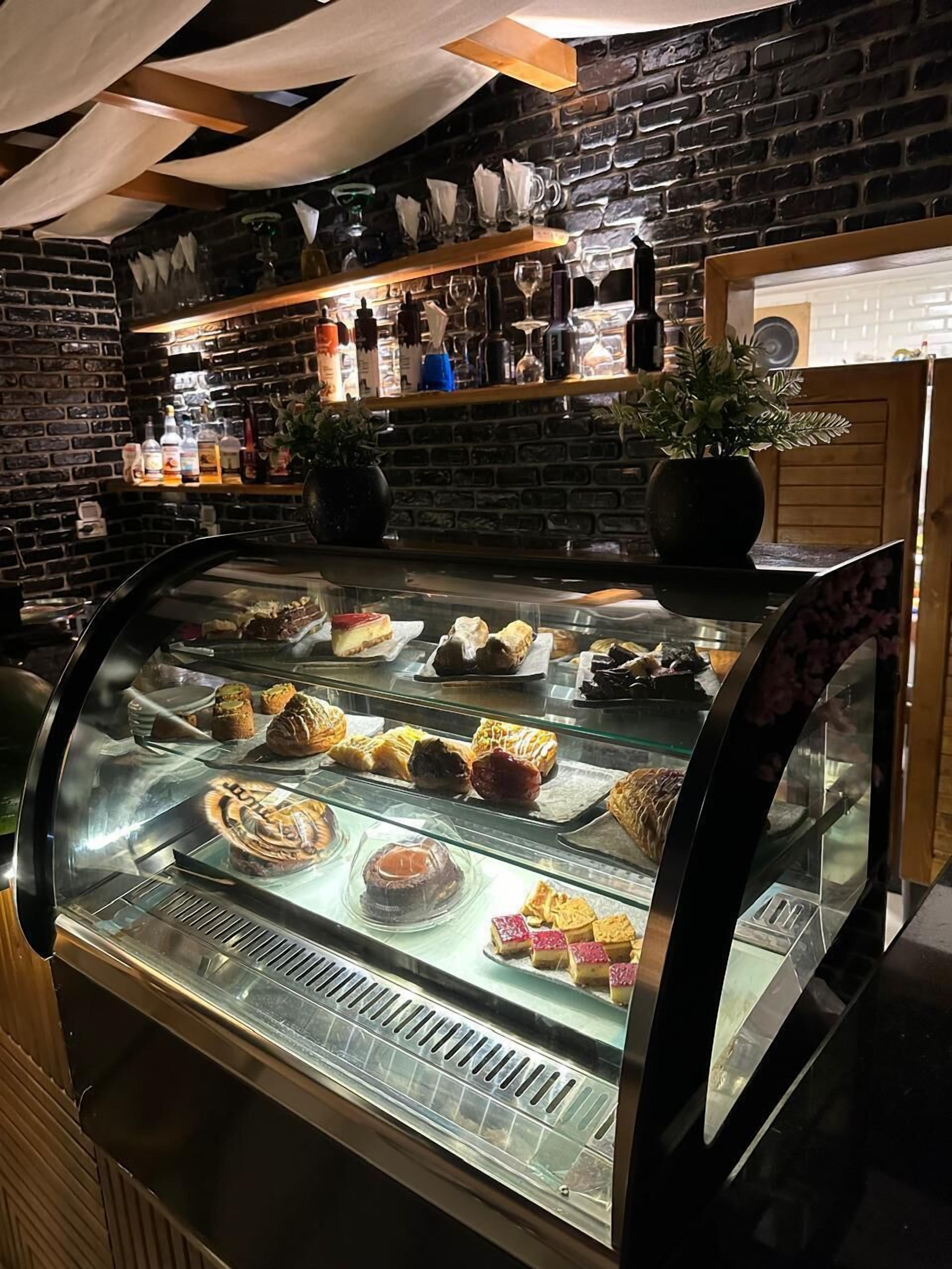 breakfast, lunch, dinner served; local and international cuisine