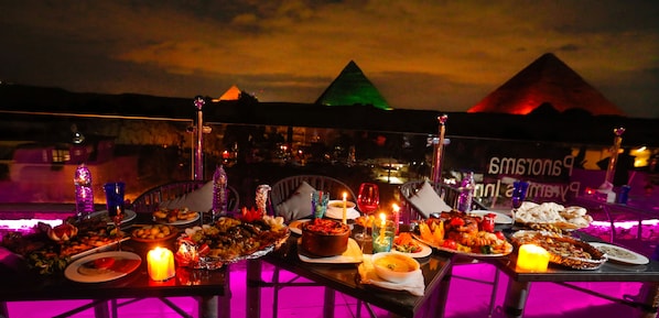 Rooftop terrace - Panorama Pyramids Inn (Giza)
