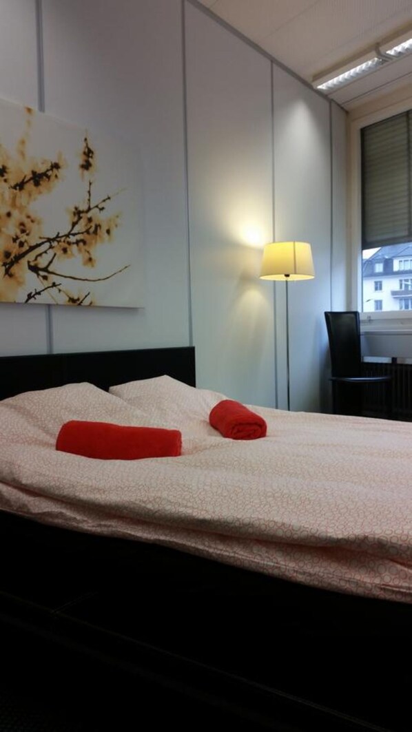 Economy Quadruple Room, Shared Bathroom (1)