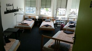 Standard Quadruple Room (6) | Free WiFi - Hard Hostel Zürich (Zürich)