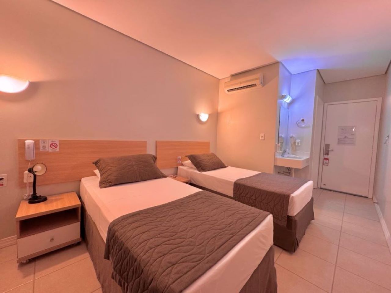 executive twin room | desk, laptop workspace, blackout curtains, free wifi