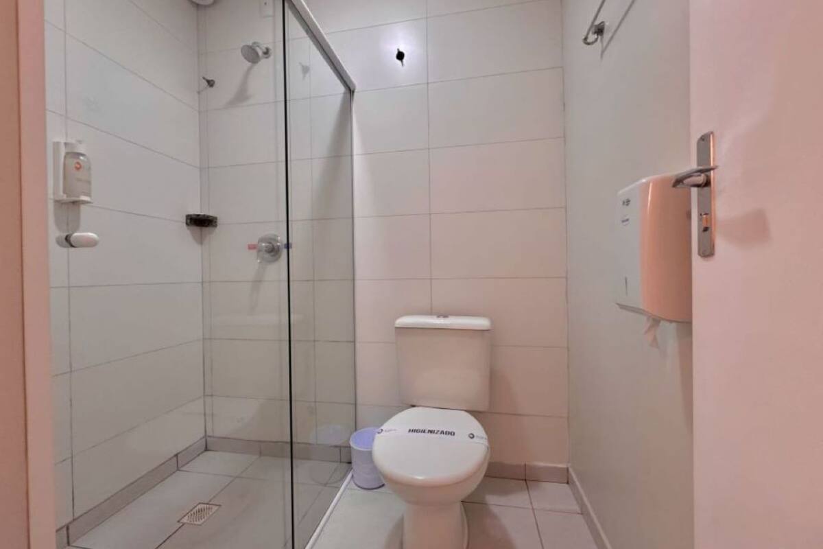 standard room | bathroom | shower, rainfall showerhead, free toiletries, bidet