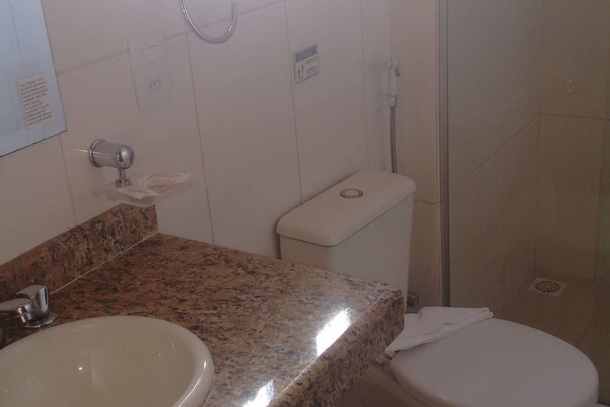 family quadruple room | bathroom | shower, free toiletries, hair dryer, towels