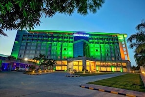 Exterior - Ocean Paradise Hotel AND Resort (Cox's Bazar)