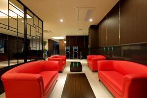 Lobby sitting area - Welina Hotel Dotonbori (Osaka)