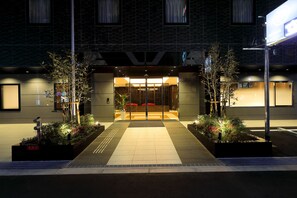 Property entrance - Welina Hotel Dotonbori (Osaka)