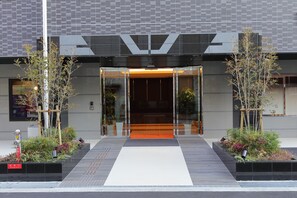 Front of property - Welina Hotel Dotonbori (Osaka)