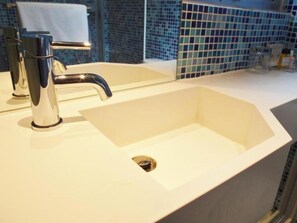 Bathroom - Acesite Knutsford Hotel (Kowloon)