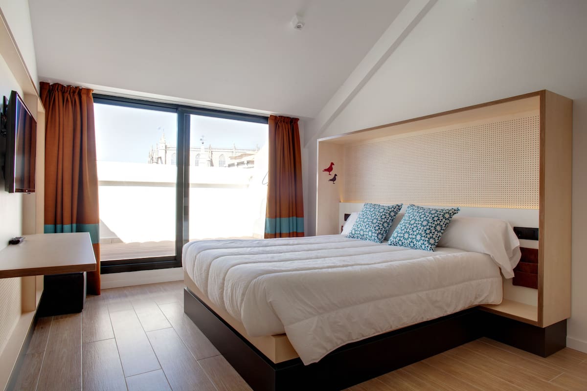 Double Room, Terrace | In-room safe, blackout drapes, free WiFi, bed sheets