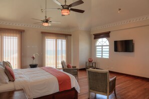 Vil·la exclusiva, 6 dormitoris, vistes a l'oceà | 5 dormitoris, roba de llit d'alta qualitat i caixa forta a l'habitació 