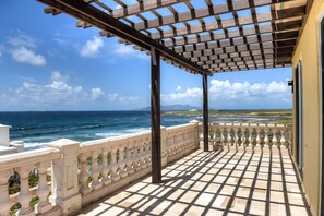 Vil·la exclusiva, 6 dormitoris, vistes a l'oceà | Vista des de l'habitació