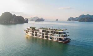 Front of property - Verdure Lotus Grandeur Cruise on Ha Long Bay (Ha Long)