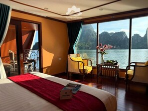 Premium bedding, minibar, in-room safe, desk - Verdure Lotus Grandeur Cruise on Ha Long Bay (Ha Long)