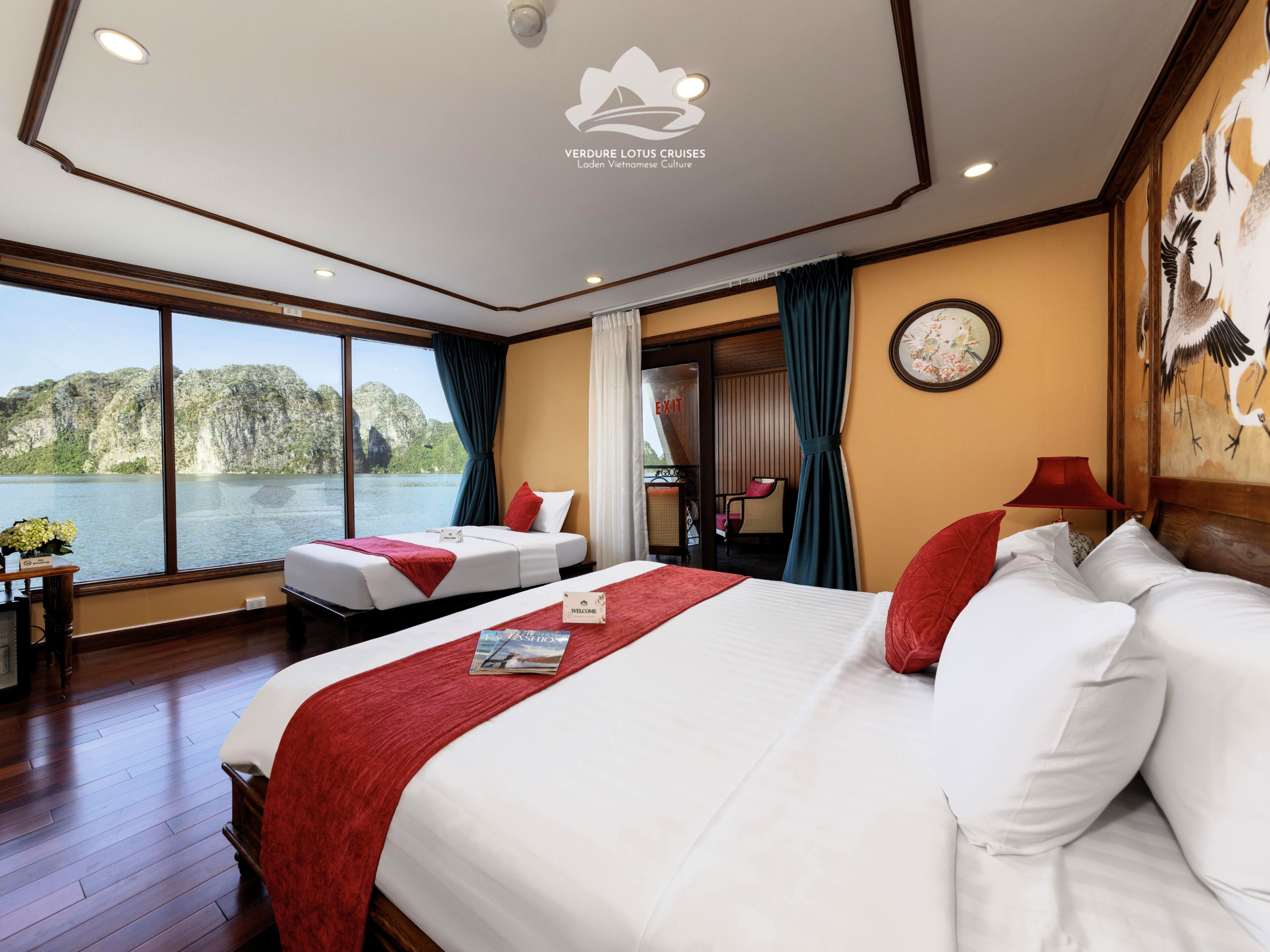 Royal-Zimmer, Balkon, Buchtblick | Hochwertige Bettwaren, Minibar, Zimmersafe, Schreibtisch