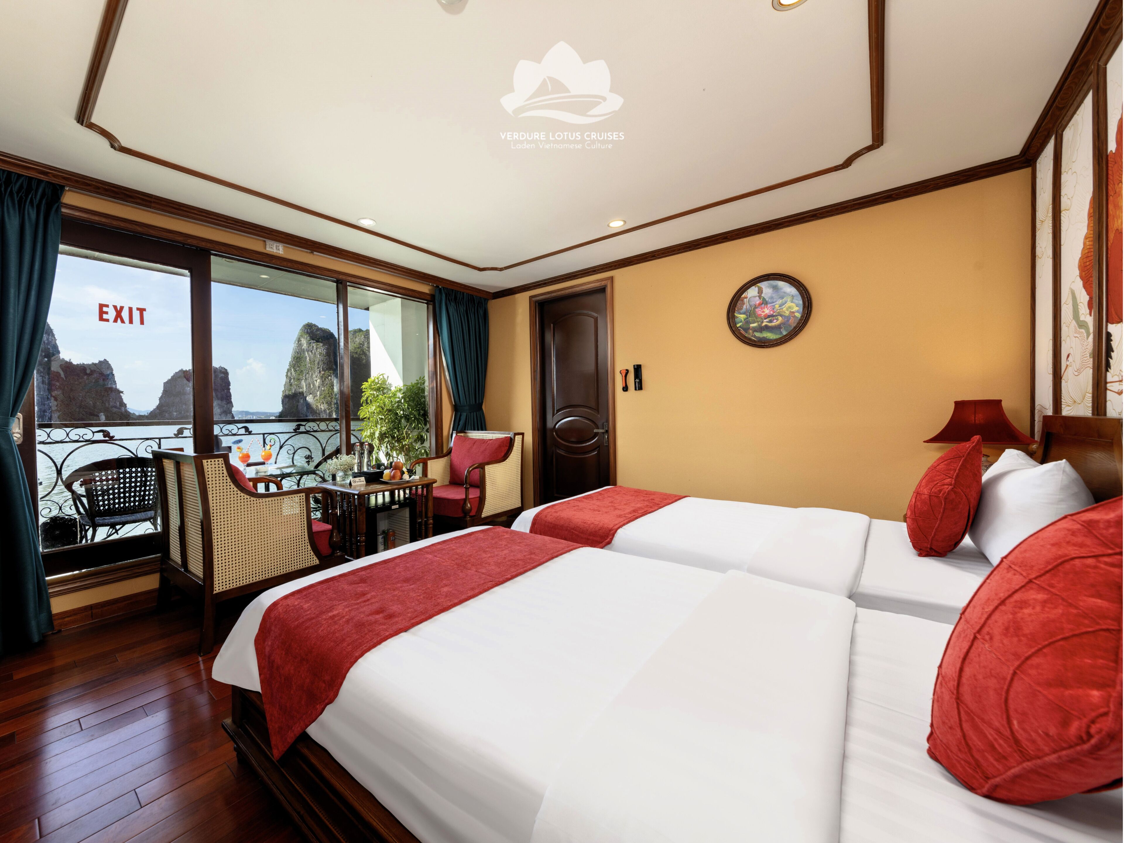 Premium bedding, minibar, in-room safe, desk