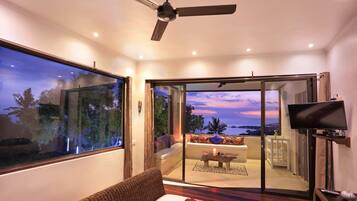 Premium bedding, minibar, desk, laptop workspace