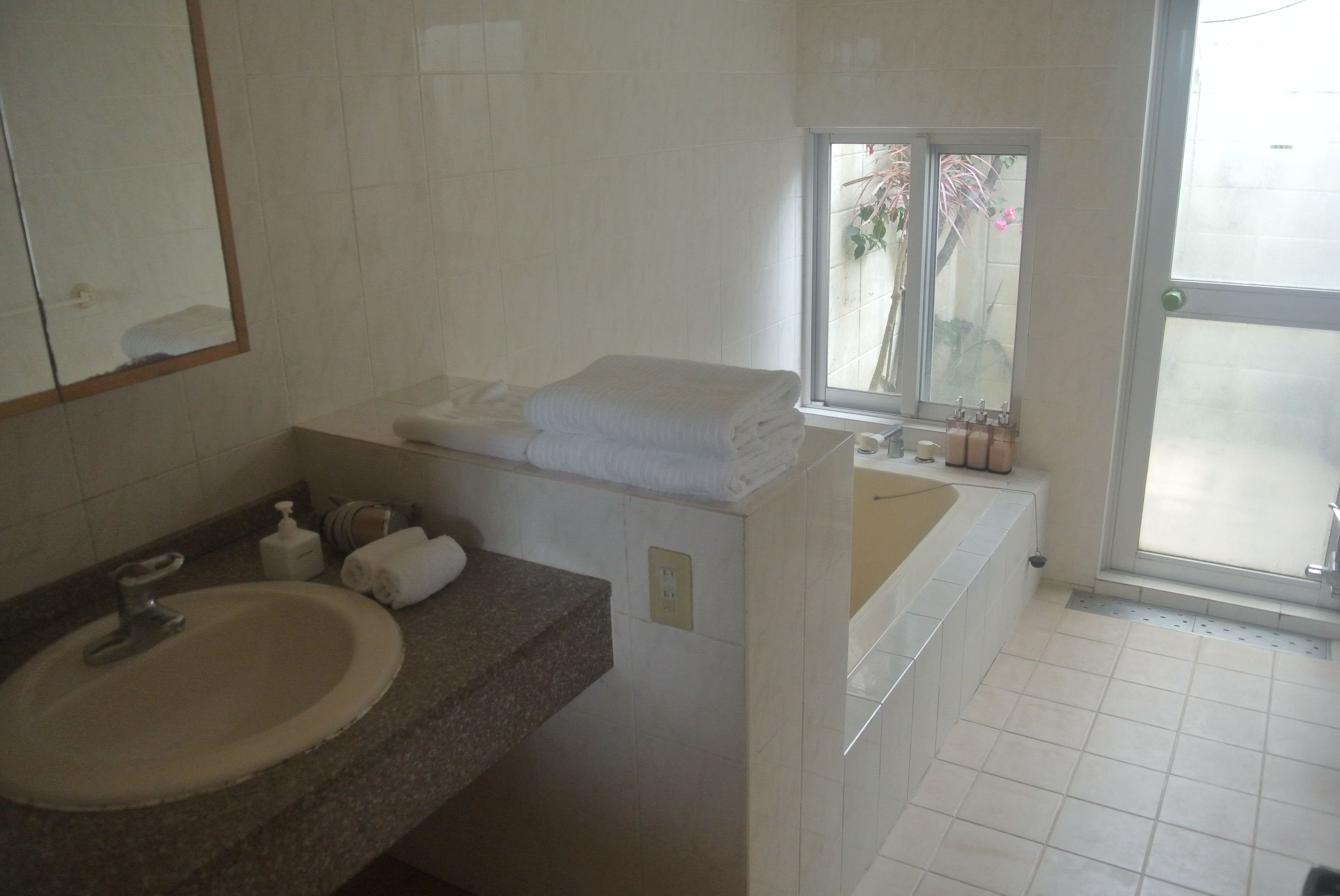 Deluxe Villa, 2 Bedrooms, Kitchen, Oceanfront | Bathroom | Free toiletries, hair dryer, slippers, bidet