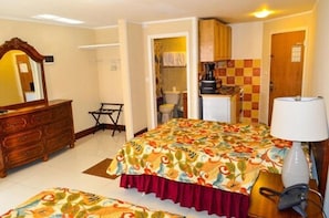 Deluxe Studio, 2 Double Beds | Premium bedding, down comforters, free WiFi, bed sheets - Fantastic Hotel (Marigot)