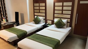 Escritorio, wifi gratis y acceso para silla de ruedas 