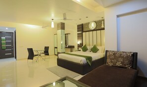 Studio Suite | Desk, free WiFi, wheelchair access - Hotel Apple Inn (Vapi)